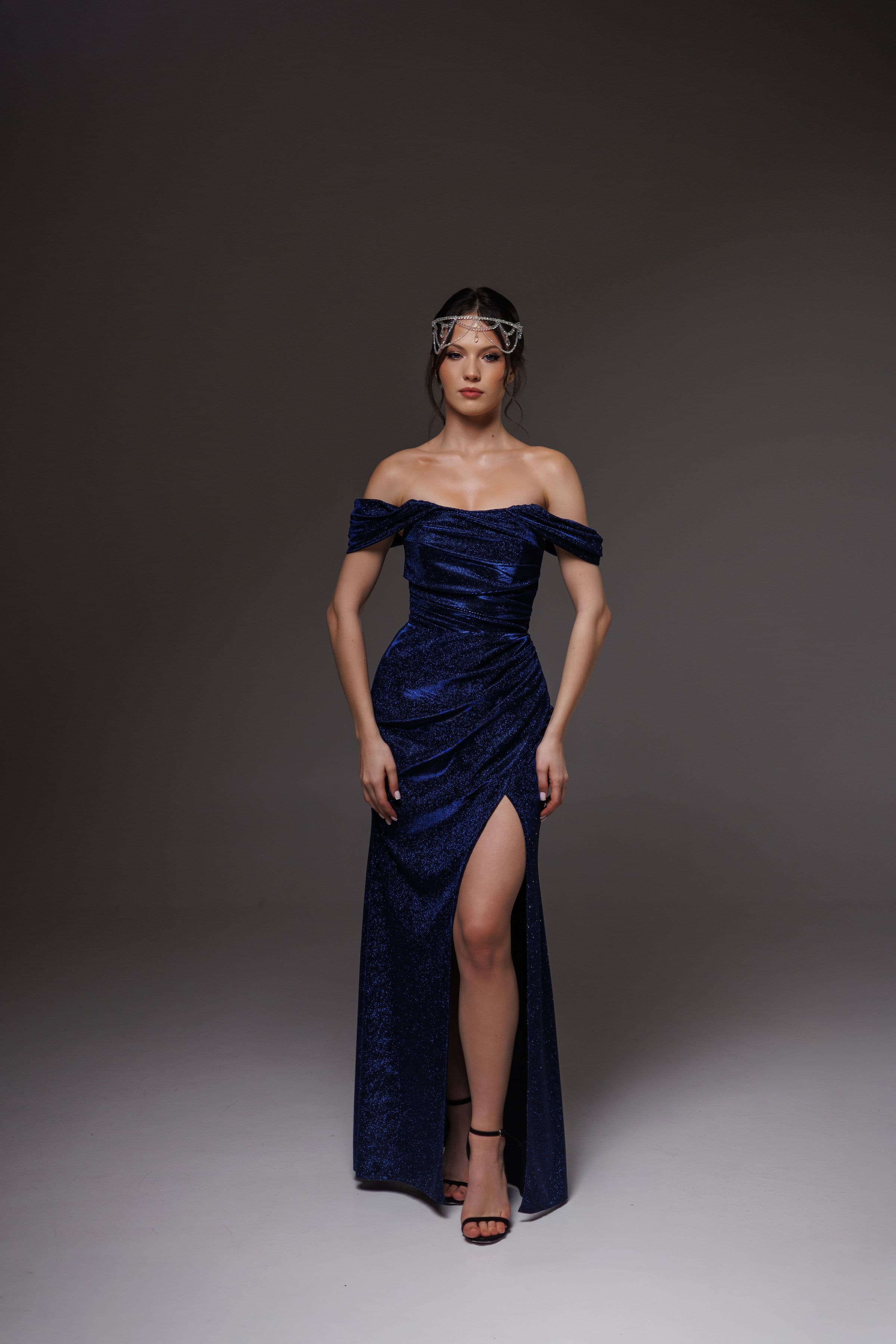 Anna Horetska model portfolio